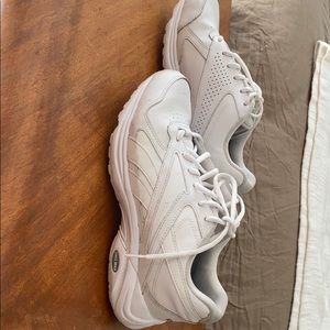 Reebok DMX Max low top shoes